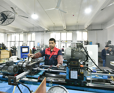 博潤模具設(shè)備